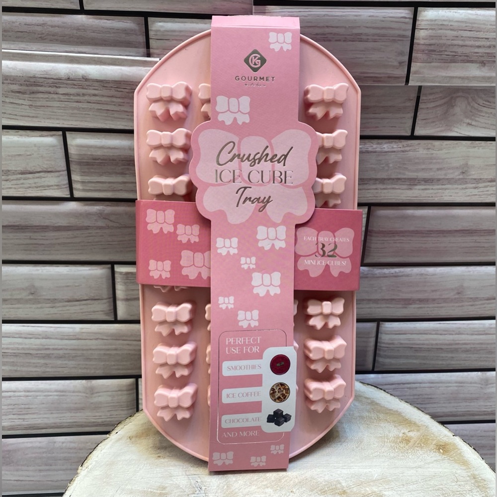 Gourmet Home ❤️2PC Crushed Ice Trays Bow shaped pink NWT